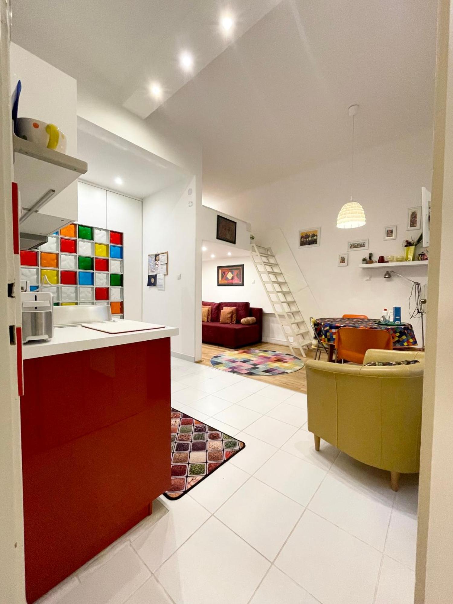 Rainbow Pearl Apartment At St Stephen' S Basilica Budapeste Exterior foto