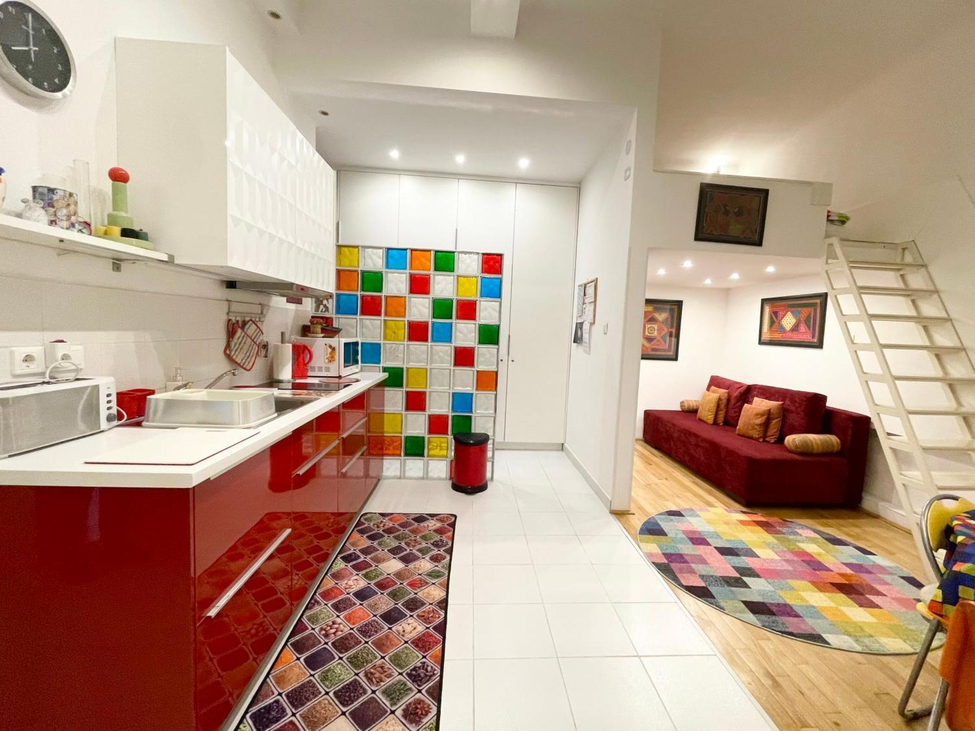 Rainbow Pearl Apartment At St Stephen' S Basilica Budapeste Exterior foto