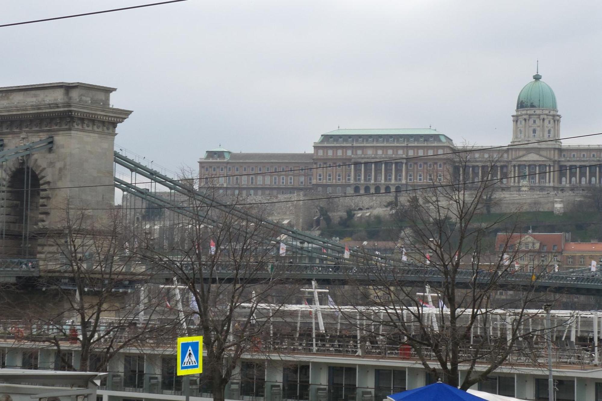Rainbow Pearl Apartment At St Stephen' S Basilica Budapeste Exterior foto