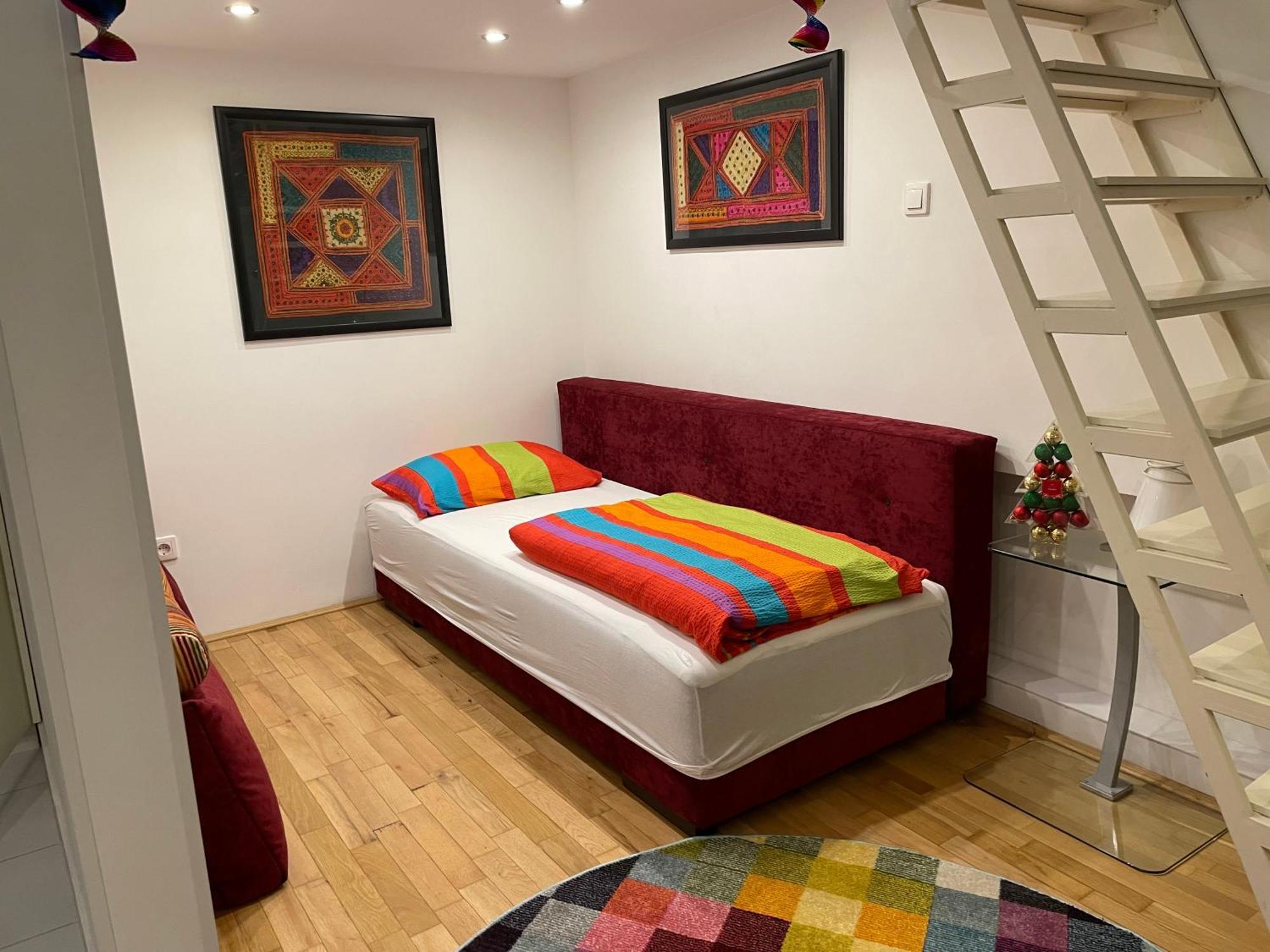 Rainbow Pearl Apartment At St Stephen' S Basilica Budapeste Exterior foto